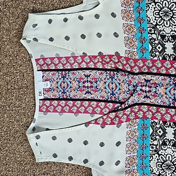 Top - Picture 6 of 16